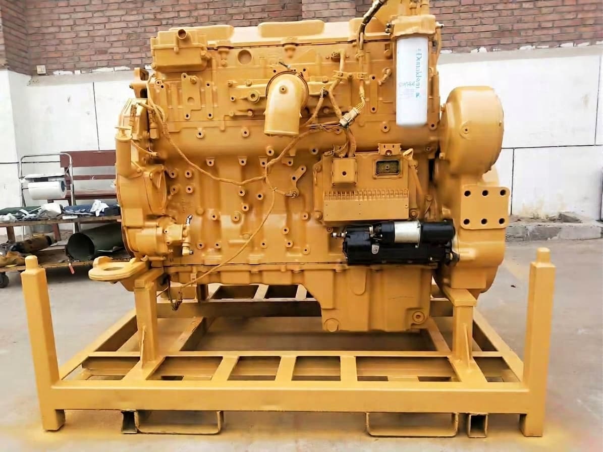 Caterpillar C13 engine assembly